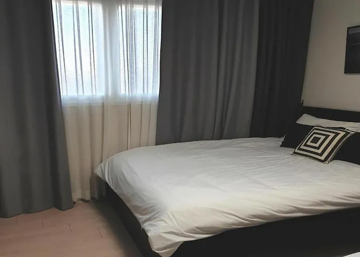 House Apartment *